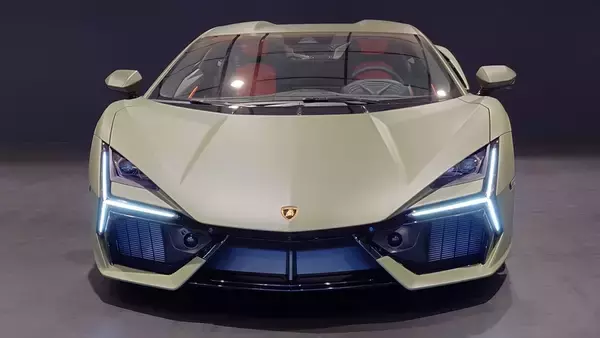 「景色が止まる加速！ ランボルギーニのV12モデル「レヴエルト」の本気を試したら速すぎて脳みそがズレるかと思った」の画像