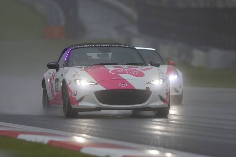 マツダファンフェスタ2025でメディアvs自動車メーカー連合軍の熱い戦いが繰り広げられていた！