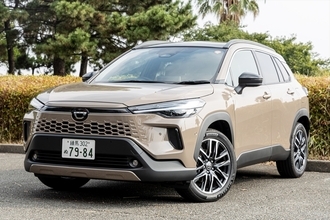 死角ナシの万能SUV！ マイチェン版トヨタ「カローラ クロス」に乗ってわかった“しっとり快適”の正体