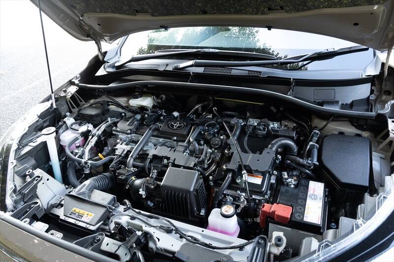 死角ナシの万能SUV！ マイチェン版トヨタ「カローラ クロス」に乗ってわかった“しっとり快適”の正体