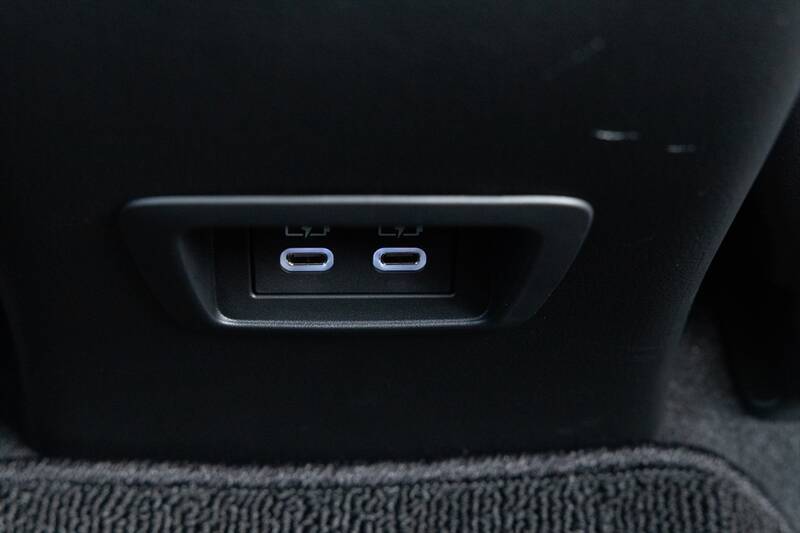 死角ナシの万能SUV！ マイチェン版トヨタ「カローラ クロス」に乗ってわかった“しっとり快適”の正体