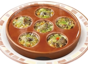 サイゼの「エスカルゴ」、こう食べるのが正解!? 公式おすすめに納得