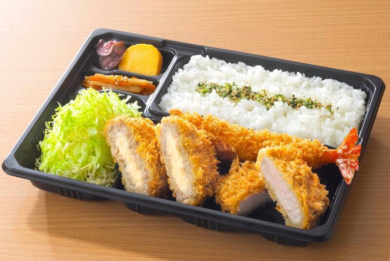 これはうまいやつ。5種チーズでコク際立つとろ～り濃厚チーズカツ