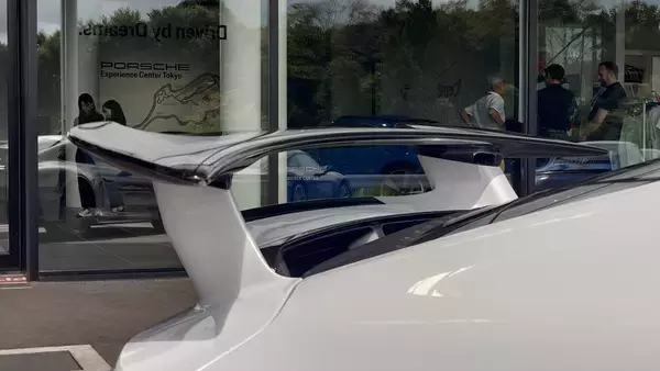 「え、これがハイブリッド!? ポルシェ「911 GTS」が“速さ”の常識をぶち壊しにきた！」の画像