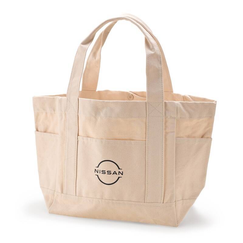 GT-R×G-SHOCK第7弾きた！ “鉄仮面”ミニカーも登場！ 日産グッズ115点が一斉投入