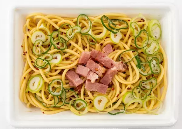 「ファミマ300円台「お手軽パスタ」全国展開　“少量ほしい”にこたえた」の画像