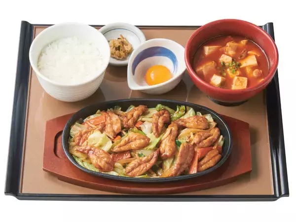 「希少部位「せせり」を使用！【やよい軒】旨辛チゲスープと味噌炒めの身体が温まる新定食」の画像