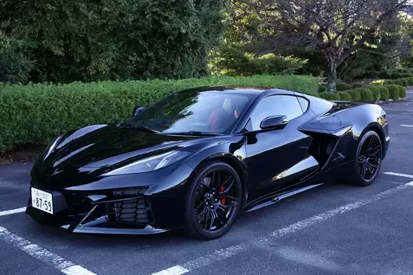 「コルベットの上位モデル「Z06」試乗！  圧倒的パワーのエンジンにシビれた」の画像