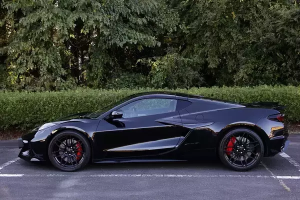 「コルベットの上位モデル「Z06」試乗！  圧倒的パワーのエンジンにシビれた」の画像