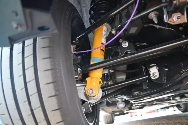 「マツダが電撃発表！ ロードスターに待望の新色と特別仕様車が追加も「ディーラーで聞いて」」の画像