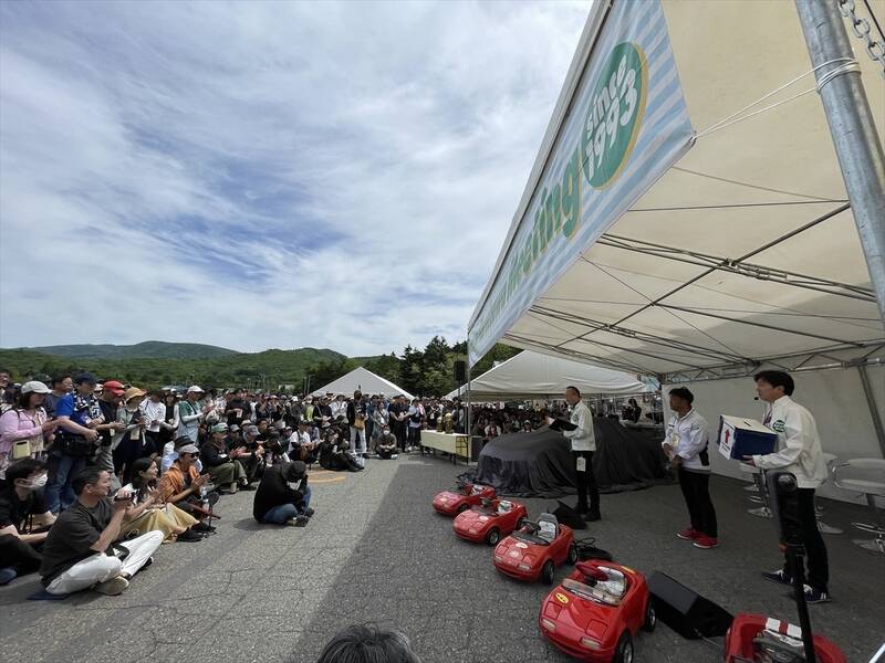 マツダが電撃発表！ ロードスターに待望の新色と特別仕様車が追加も「ディーラーで聞いて」