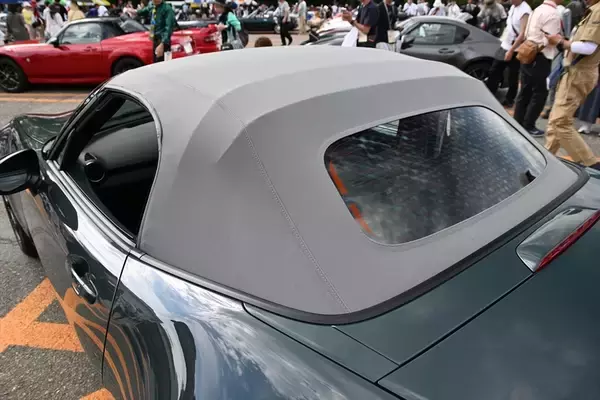 「マツダが電撃発表！ ロードスターに待望の新色と特別仕様車が追加も「ディーラーで聞いて」」の画像