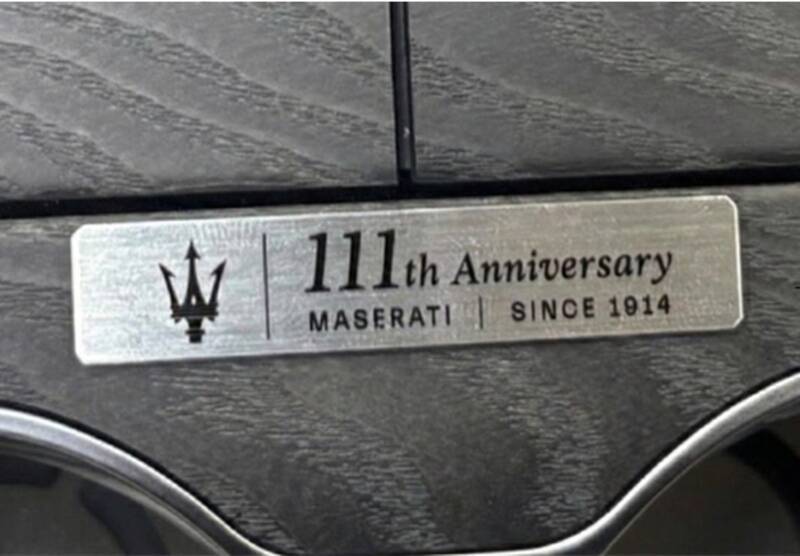 マセラティ“漆黒のSUV”が日本13台限定で登場、価格は1235万円