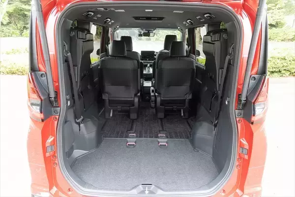 「家族車＝ミニバンはもう古い？ あえてミニバンではなく「3列SUV」を選ぶ3つの理由」の画像