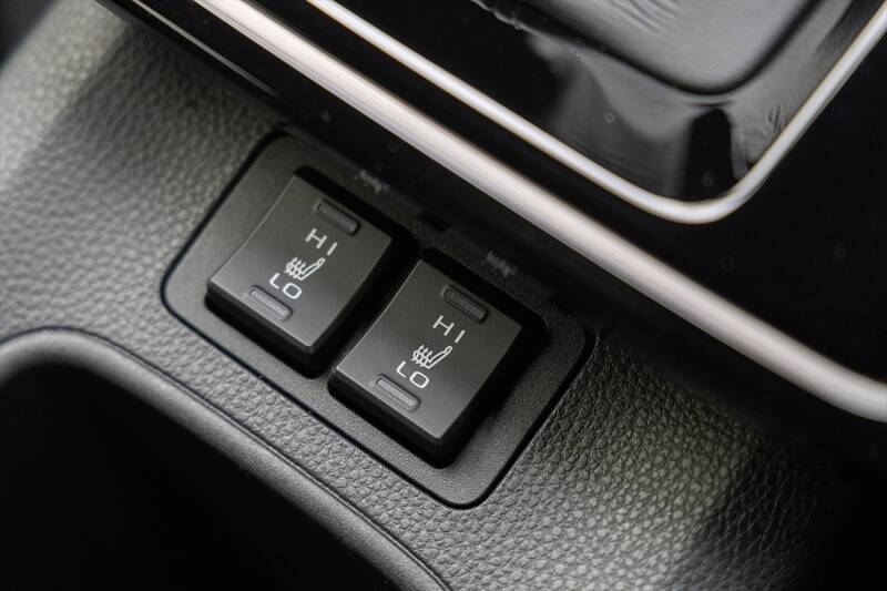 排気量アップでプラス38万円はバグ!? トヨタの良心「カローラクロス GR SPORT」がコスパ最強な理由