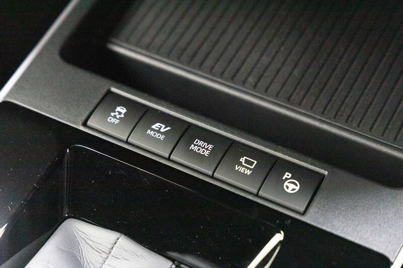 排気量アップでプラス38万円はバグ!? トヨタの良心「カローラクロス GR SPORT」がコスパ最強な理由