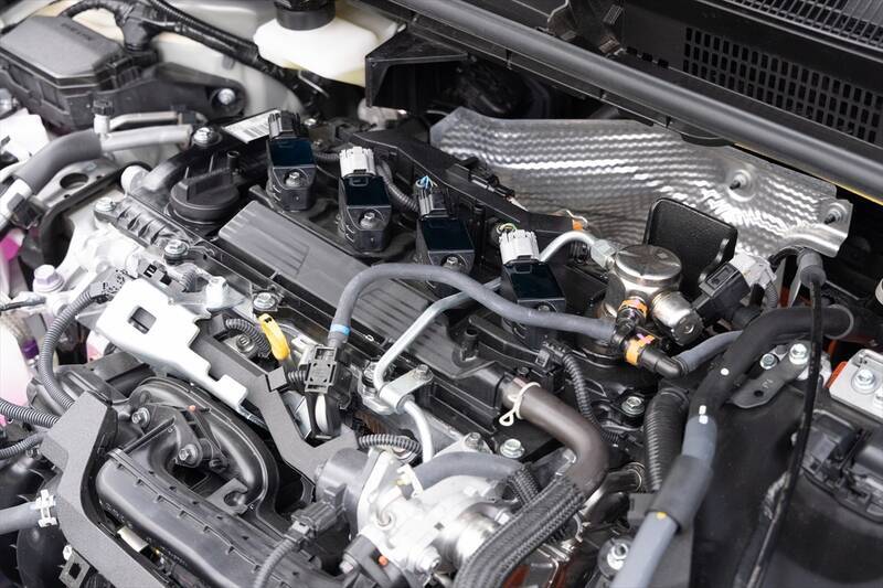 排気量アップでプラス38万円はバグ!? トヨタの良心「カローラクロス GR SPORT」がコスパ最強な理由