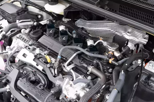 「排気量アップでプラス38万円はバグ!? トヨタの良心「カローラクロス GR SPORT」がコスパ最強な理由」の画像