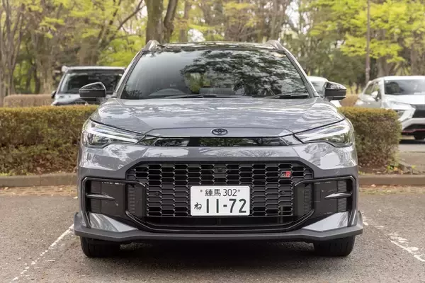「排気量アップでプラス38万円はバグ!? トヨタの良心「カローラクロス GR SPORT」がコスパ最強な理由」の画像