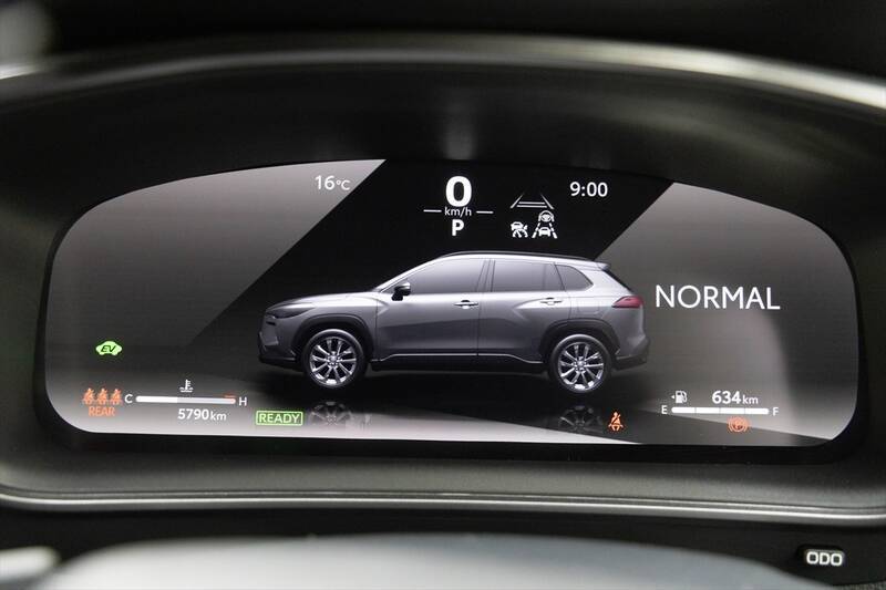 排気量アップでプラス38万円はバグ!? トヨタの良心「カローラクロス GR SPORT」がコスパ最強な理由