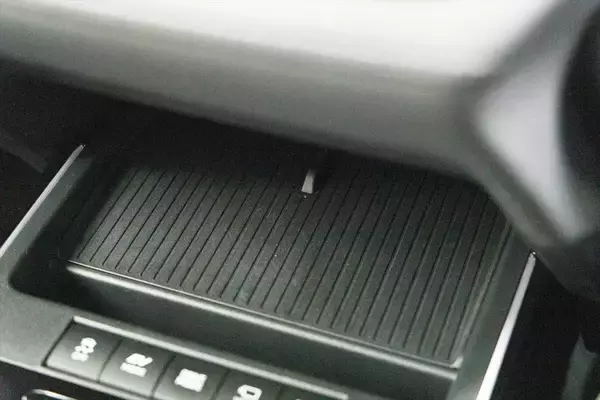 「排気量アップでプラス38万円はバグ!? トヨタの良心「カローラクロス GR SPORT」がコスパ最強な理由」の画像