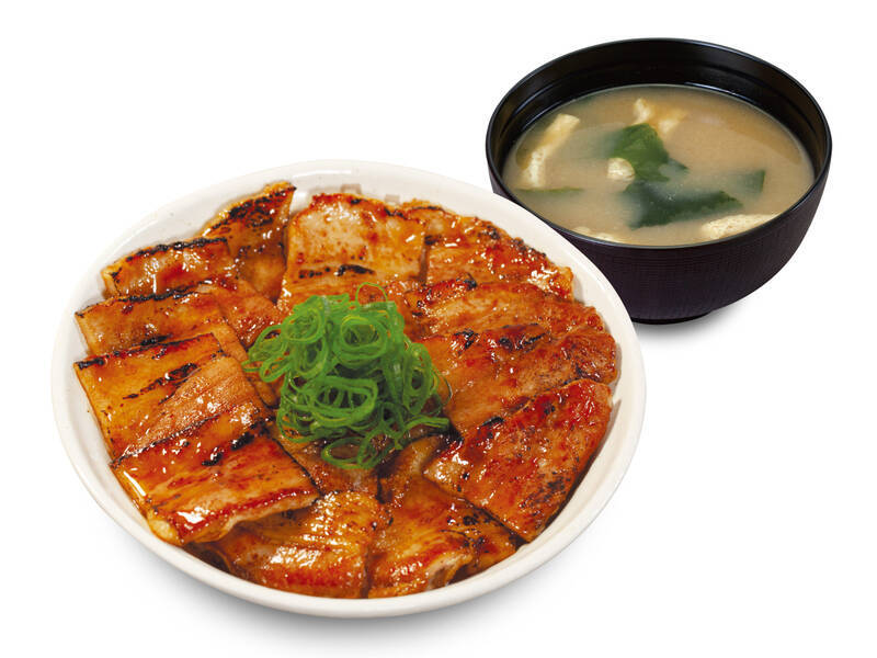 松屋に“肉絨毯”「炙り十勝豚丼」トリオでやってくるぞ