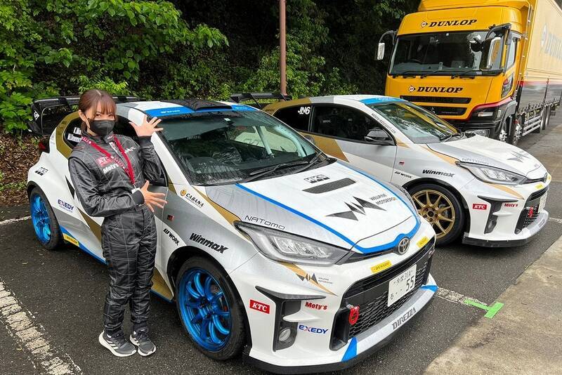 全日本ラリーで現役レースクイーン・荏崎ろあがメカニックとして大活躍！