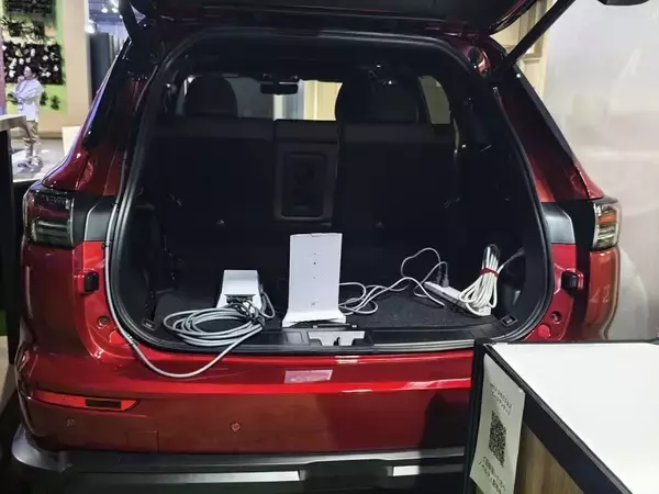 「ジャパンモビリティショーでドコモ、au、ソフトバンクが揃って出展！ 通信の力を見せつける」の画像