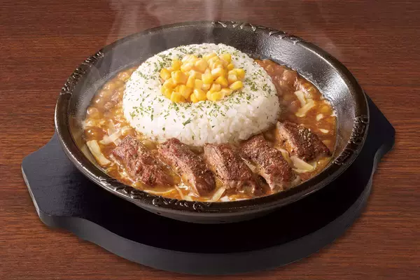 「めちゃおいしそ～！鉄皿ぐつぐつの「焼カレー」、具はステーキ、牛タンなど用意」の画像