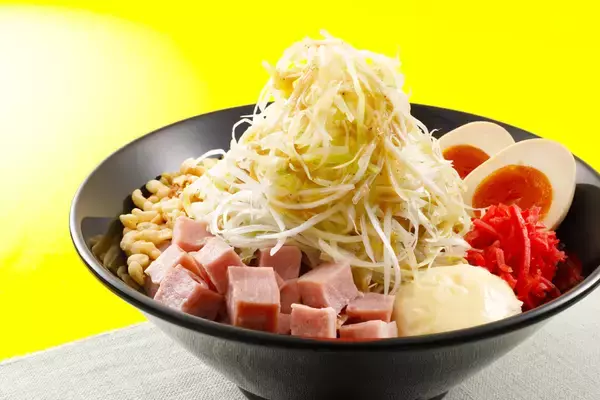 「700g級の満腹感！ガッツリ冷やし中華、期間限定で登場　魁力屋」の画像