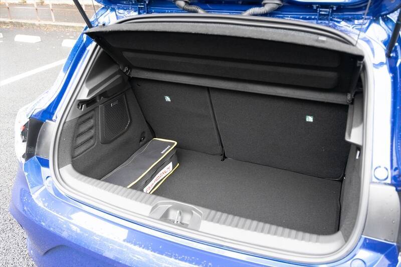 輸入車No.1の燃費とアルピーヌの走り！ ルノー「ルーテシア」が叶える欲張りな選択