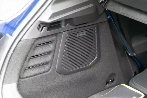 「輸入車No.1の燃費とアルピーヌの走り！ ルノー「ルーテシア」が叶える欲張りな選択」の画像