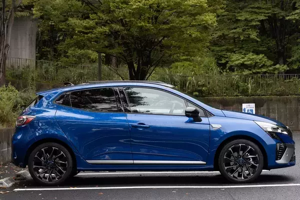 「輸入車No.1の燃費とアルピーヌの走り！ ルノー「ルーテシア」が叶える欲張りな選択」の画像