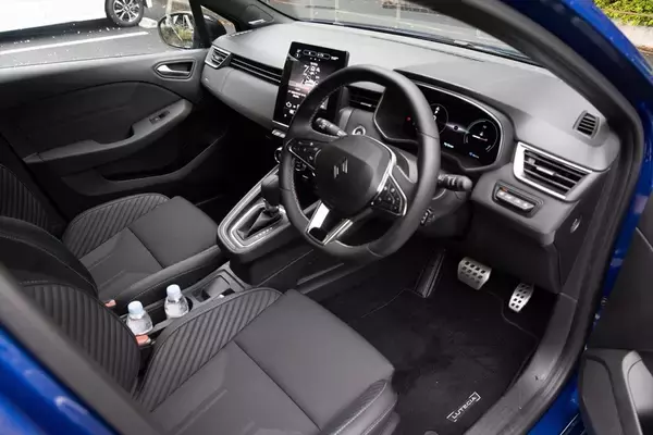 「輸入車No.1の燃費とアルピーヌの走り！ ルノー「ルーテシア」が叶える欲張りな選択」の画像