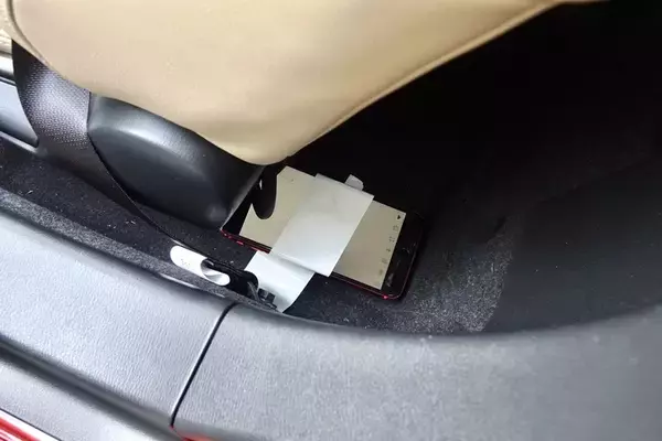 「自転車vs.ロードスター　シートポストサスペンションの乗り心地を測ってみた」の画像