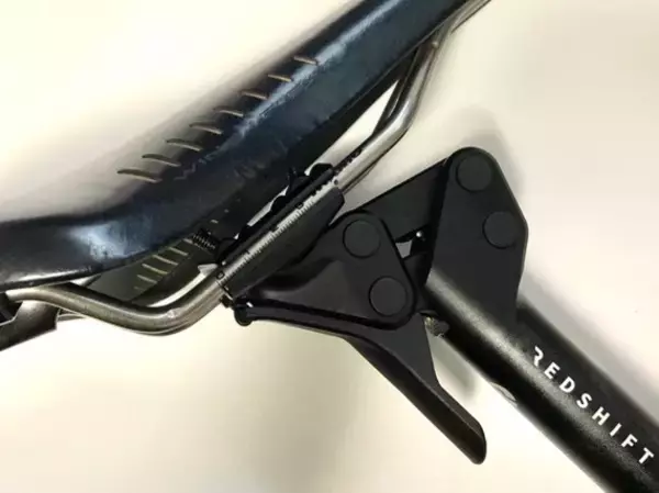 「自転車vs.ロードスター　シートポストサスペンションの乗り心地を測ってみた」の画像