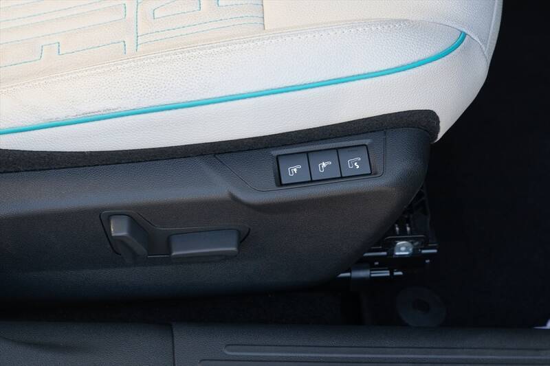 後席も荷室も我慢しない！ FIAT500の魂を受け継ぐ5ドアSUV「600（セイチェント）」がめちゃ優秀
