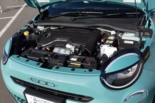 「後席も荷室も我慢しない！ FIAT500の魂を受け継ぐ5ドアSUV「600（セイチェント）」がめちゃ優秀」の画像