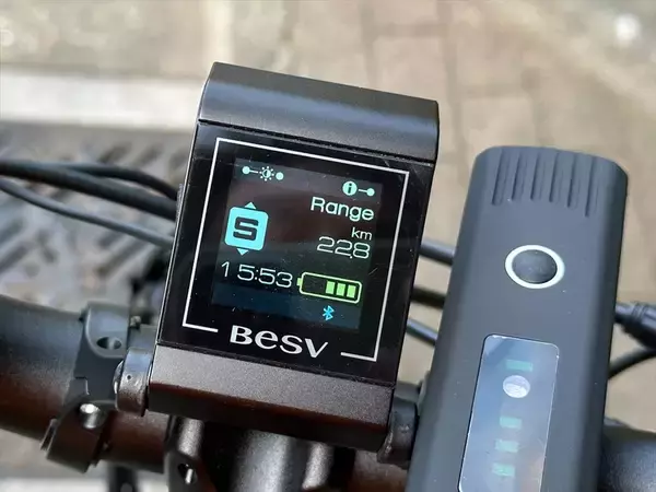 「オシャレだけど走りはガチのe-bike！ BESV「PS-1」は電動アシストが切れても快適に走れる」の画像