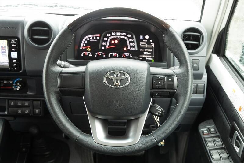 無骨でカッコイイ！ 500万円以下でSUVを買うならトヨタ「ランクル70」しかない