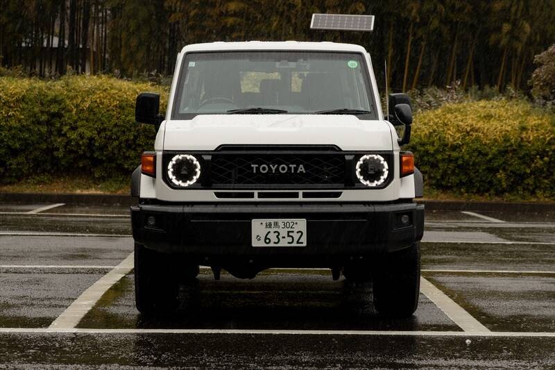 無骨でカッコイイ！ 500万円以下でSUVを買うならトヨタ「ランクル70」しかない