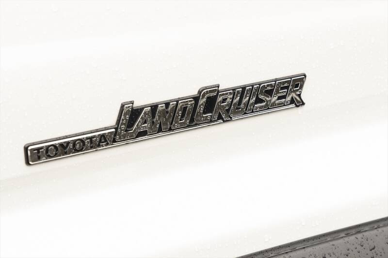 無骨でカッコイイ！ 500万円以下でSUVを買うならトヨタ「ランクル70」しかない