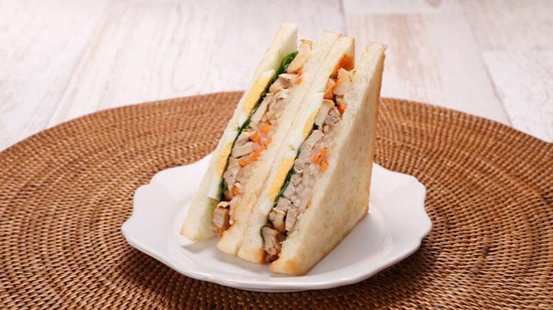 うまそ～！関東ローソンに「ベトナム風サンド」や「海老チリ焼そば」が来てるぞ