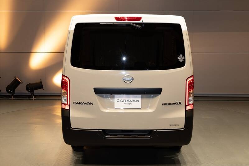日産「キャラバン MYROOM」は部屋ごと出かけるような車中泊の最終形態！