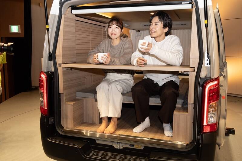 日産「キャラバン MYROOM」は部屋ごと出かけるような車中泊の最終形態！