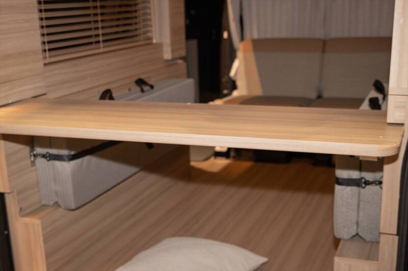 日産「キャラバン MYROOM」は部屋ごと出かけるような車中泊の最終形態！