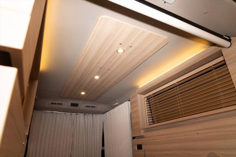 日産「キャラバン MYROOM」は部屋ごと出かけるような車中泊の最終形態！