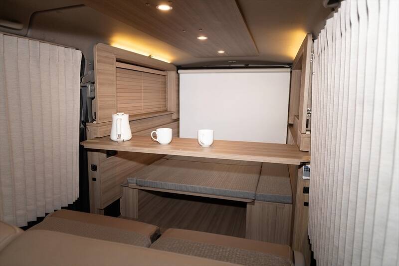 日産「キャラバン MYROOM」は部屋ごと出かけるような車中泊の最終形態！