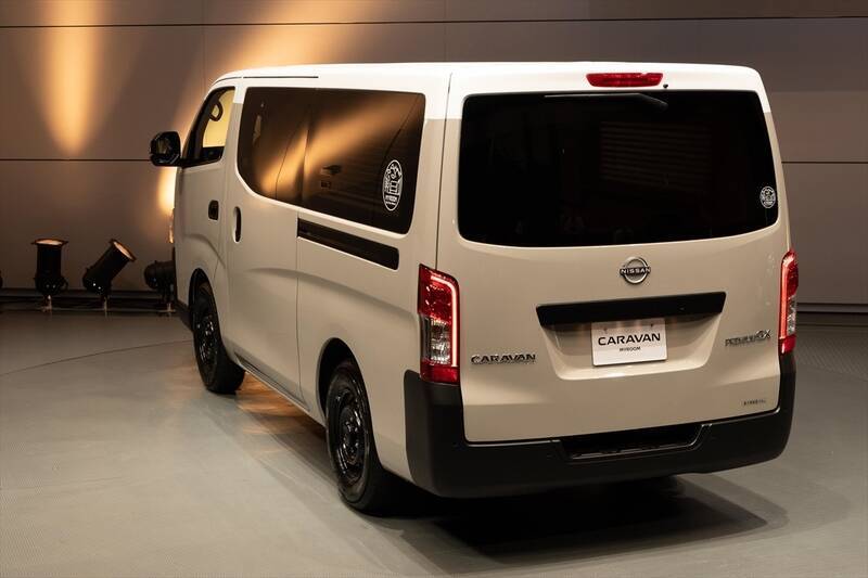 日産「キャラバン MYROOM」は部屋ごと出かけるような車中泊の最終形態！
