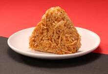 ローソンに「ペヤング 激辛」のやきそば、おにぎりが登場。激辛ソース入り【エリア限定】